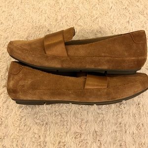 Vionic, size 8.5, caramel